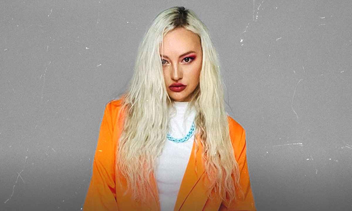 Блондинка КсЮ. Большой сольный концерт в Санкт-Петербурге