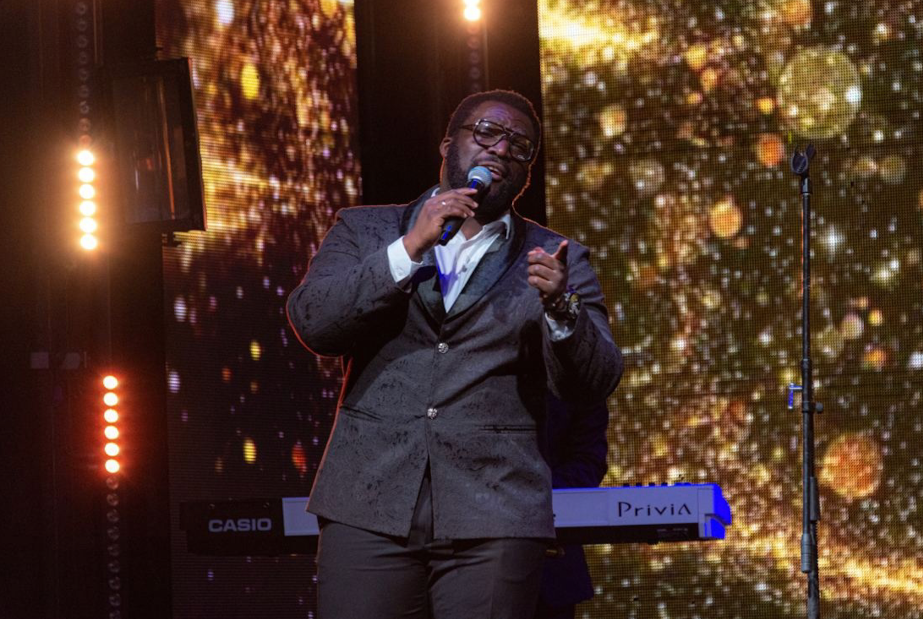 “Broadway Stars”: Концерт с джазовой звездой Gabriel Bhiggest на панорамной крыше!