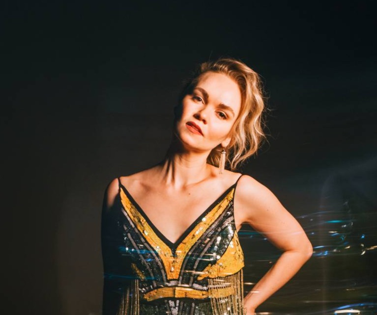 Саша Алмазова и CoolGroove Bigband п/у Юрия Ковешникова