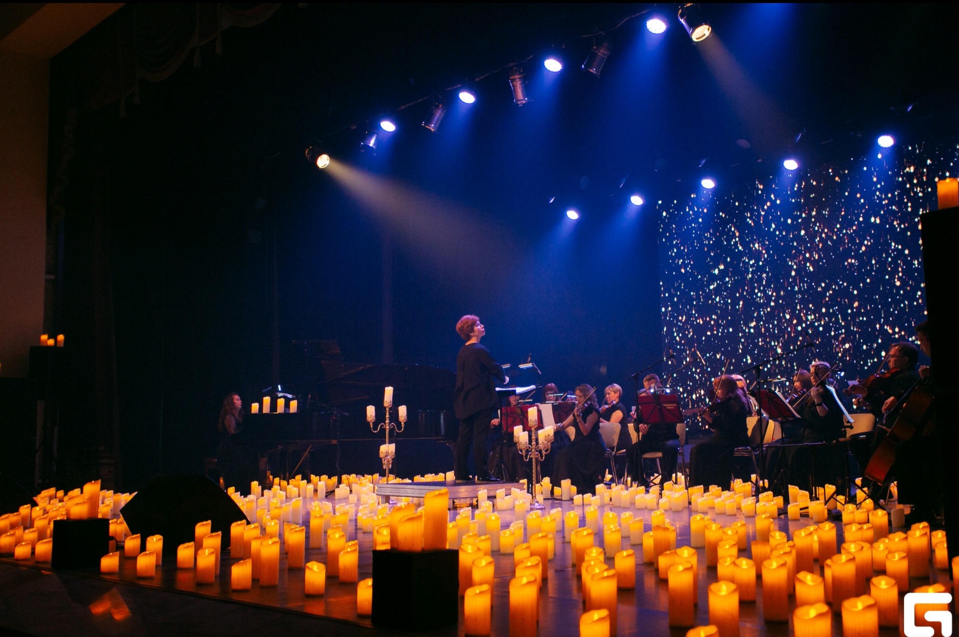 Ханс Циммер и Людовико Эйнауди: двойной концерт в сиянии тысячи свечей