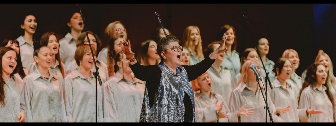 ОЛЬГА ОЛЕЙНИКОВА & SUNNY SIDE SINGERS