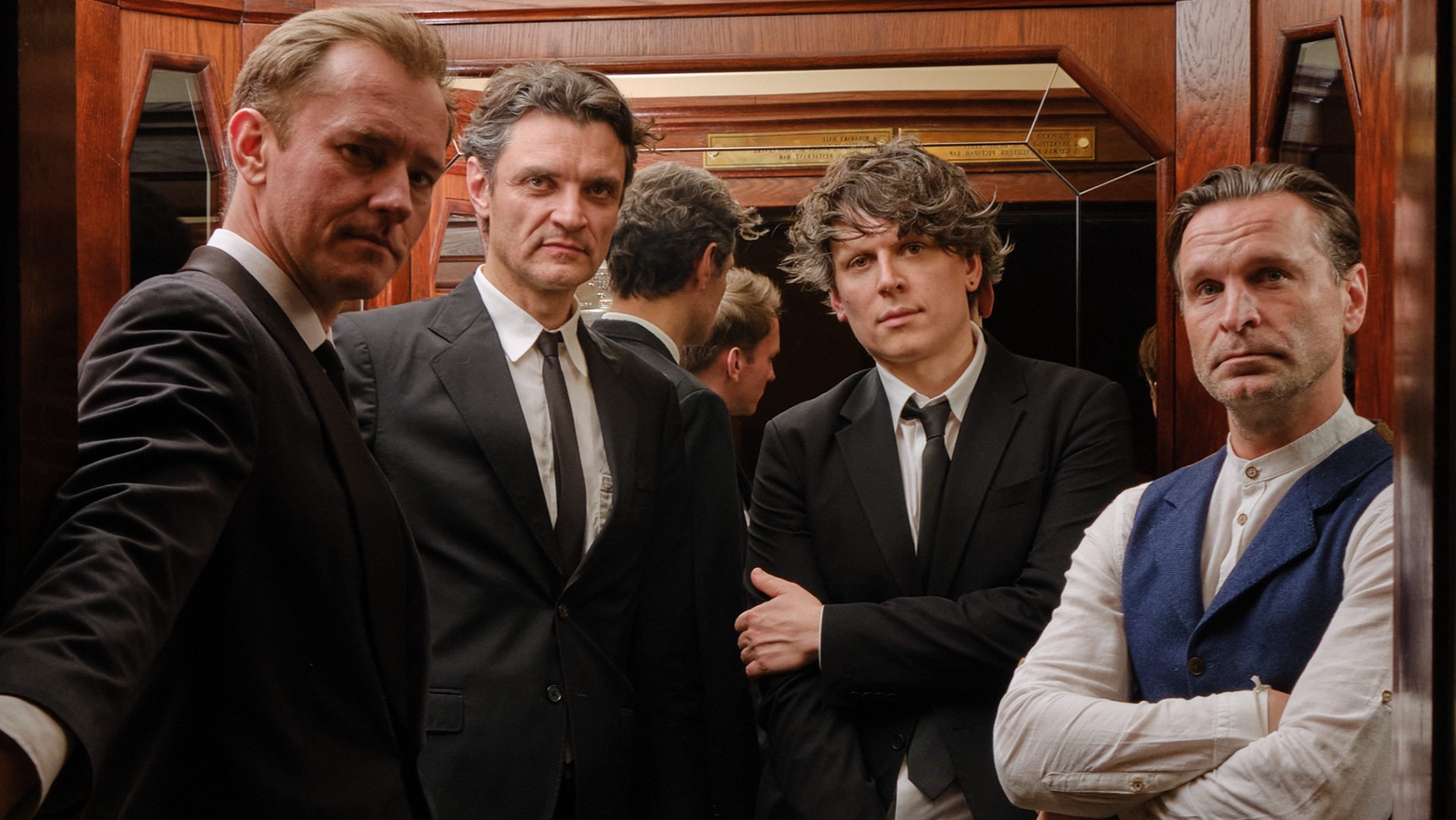 Виктор Добронравов и LRK Trio