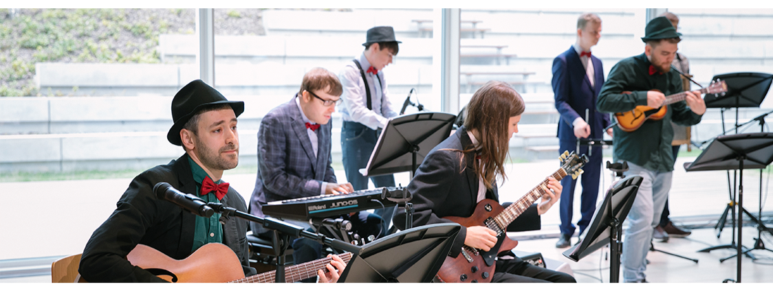 MOONBERRY JAM & МАРИНА ВИНОГРАДОВА