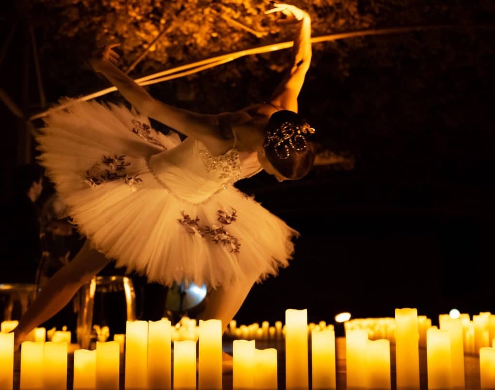 Билеты на "Christmas Classics": Рождественская музыка и балет при свечах. Щелкунчик, Спящая красавица и другие шедевры классической музыки в историческом особняке на Волхонке