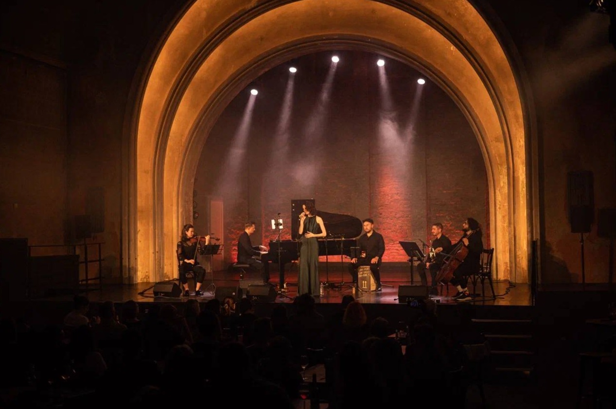 Simple Music Ensemble. Radiohead в фиджитал пространстве «Futurione»