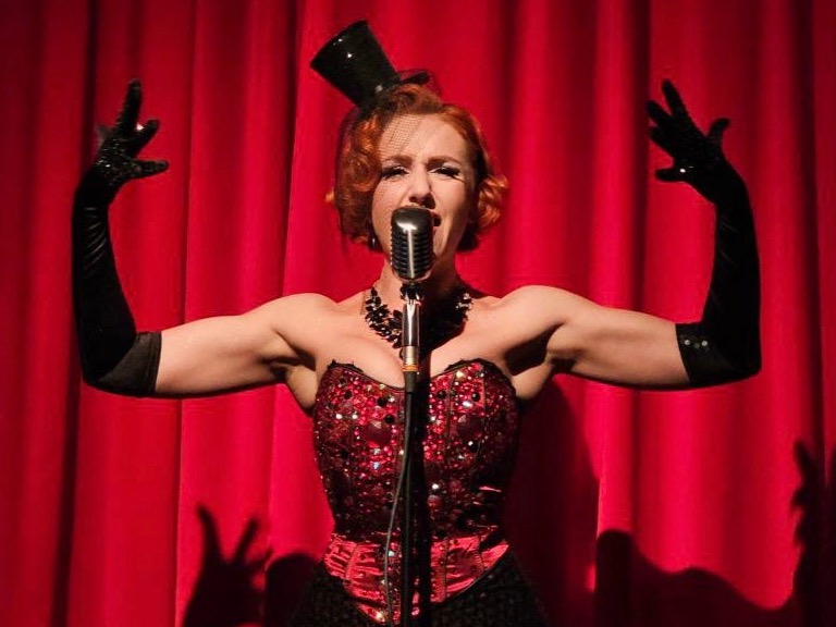 Кабаре бурлеск MADAM BOOM