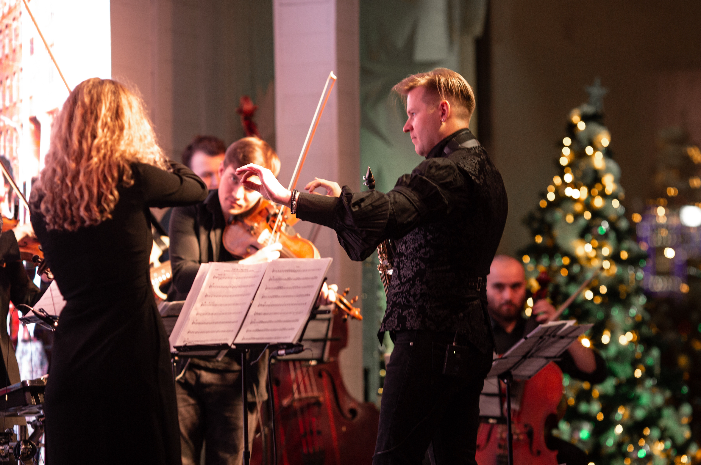 НОВЫЙ ГОД НАОБОРОТ / Мировые и Рождественские хиты в Симфоническом звучании на Теплой Крыше / Концерт Imperialis Orchestra