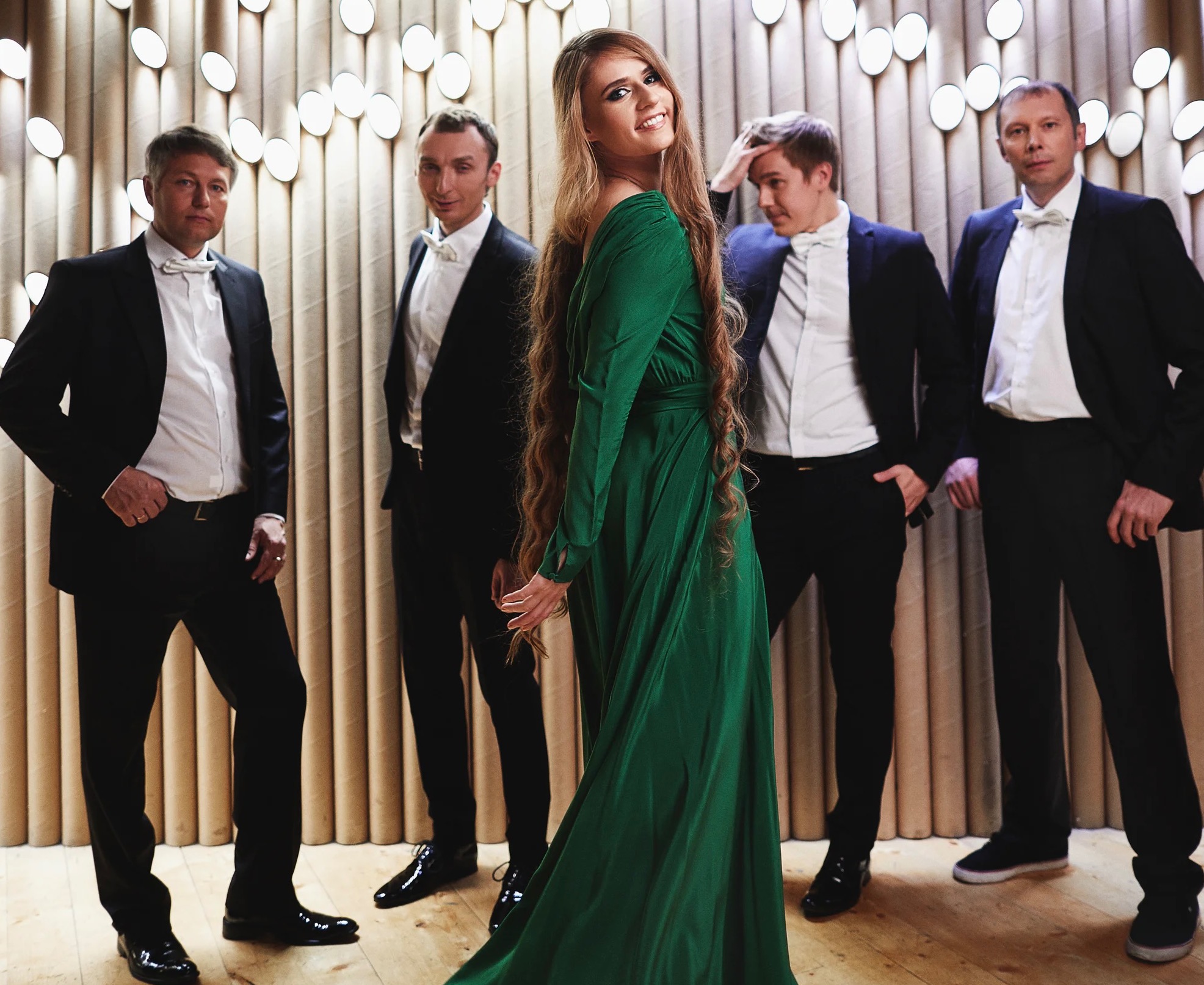 Рождественские Истории из Парижа / Путешествие во Францию / Концерт Elena et les garçons