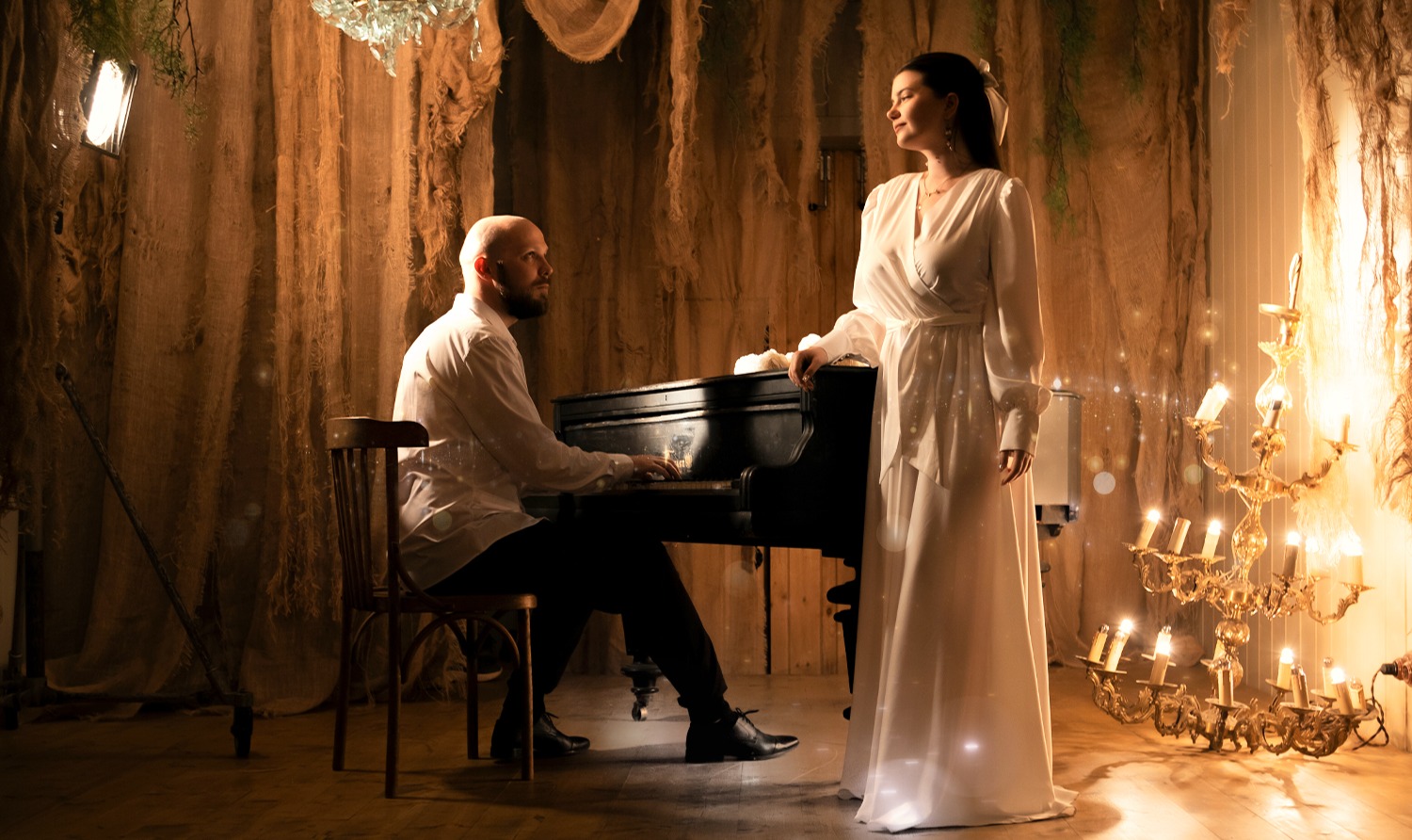 Город влюблённых людей - концерт Арины Кузнецовой (вокал) и Артёма Сыровегина (фортепиано)