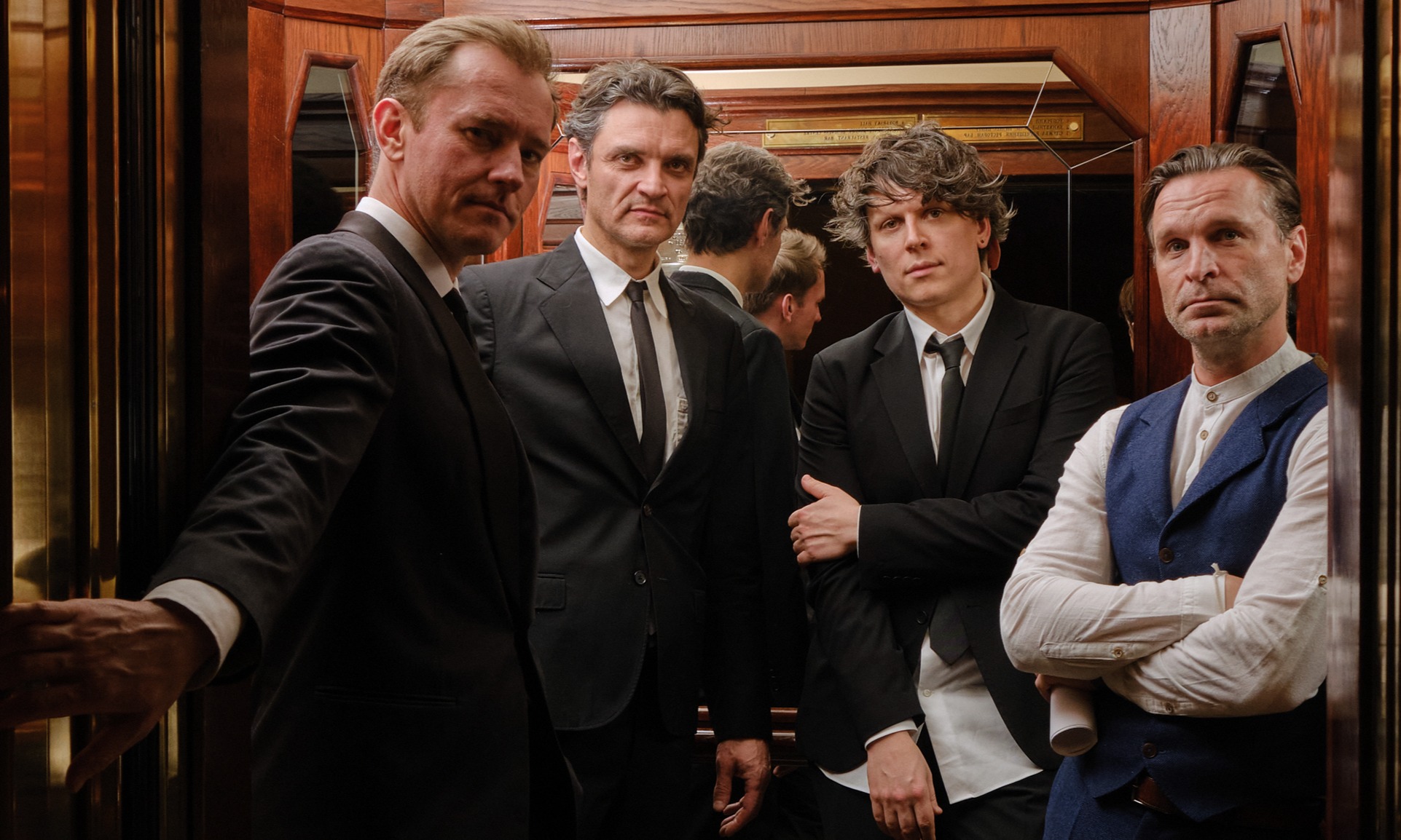 Виктор Добронравов и LRK Trio