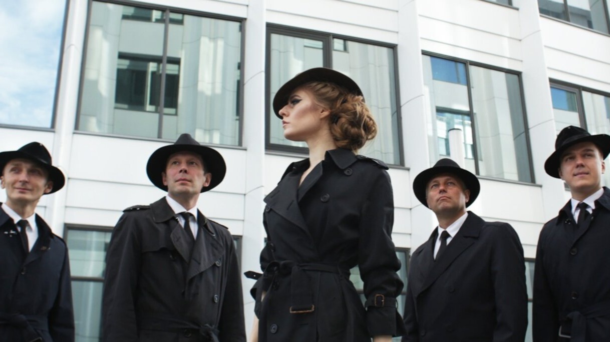 Elena et les garçons