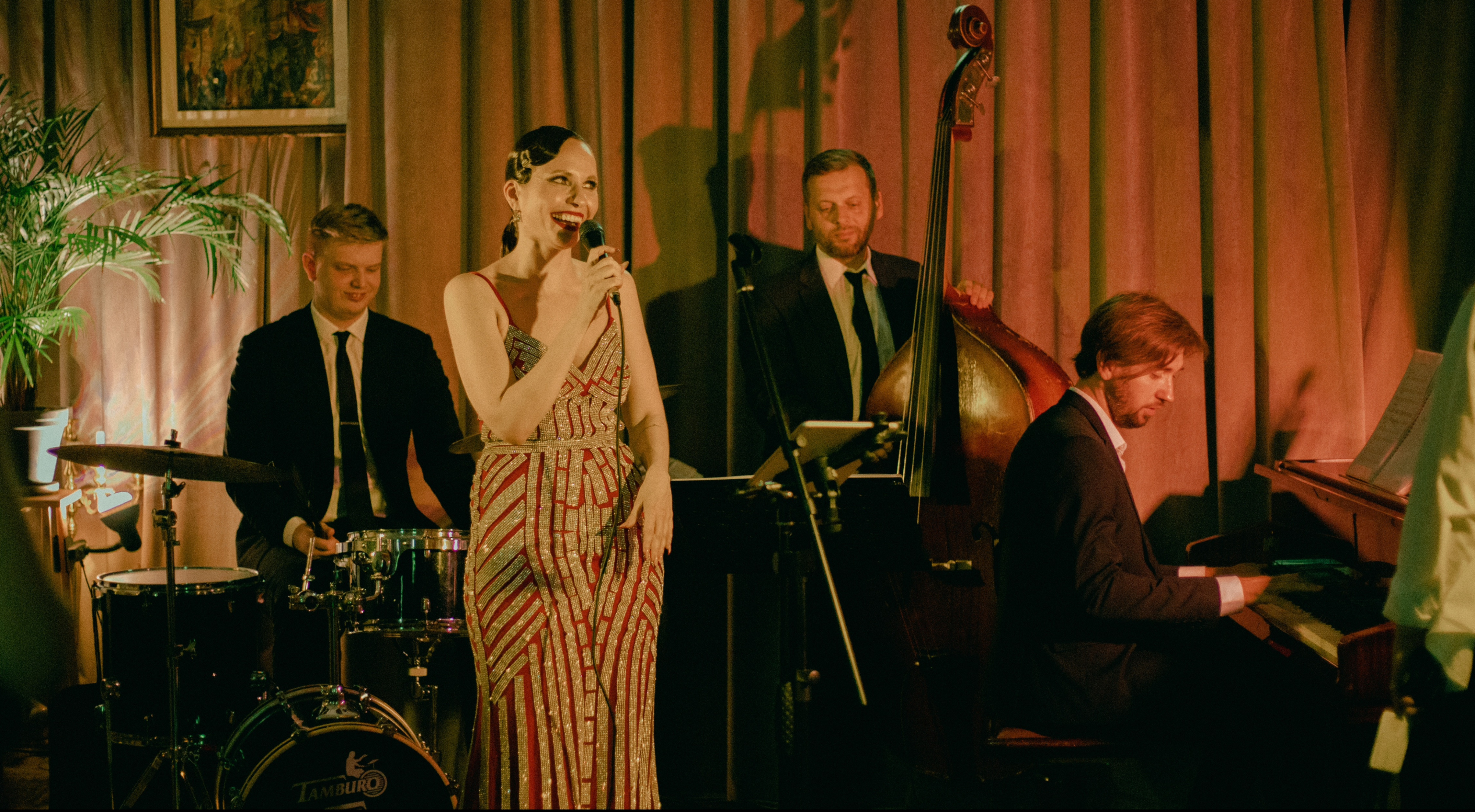 Эллен Болсанова и «ELLENBAND» - «ВИНТАЖНЫЙ ПОП-ДЖАЗ»